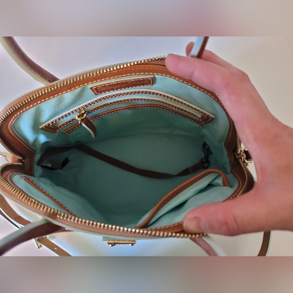 Dooney & Burke Disney Orange Bird Epcot Flower & Garden Festival Satchel, BNWOT - Picture 9 of 12